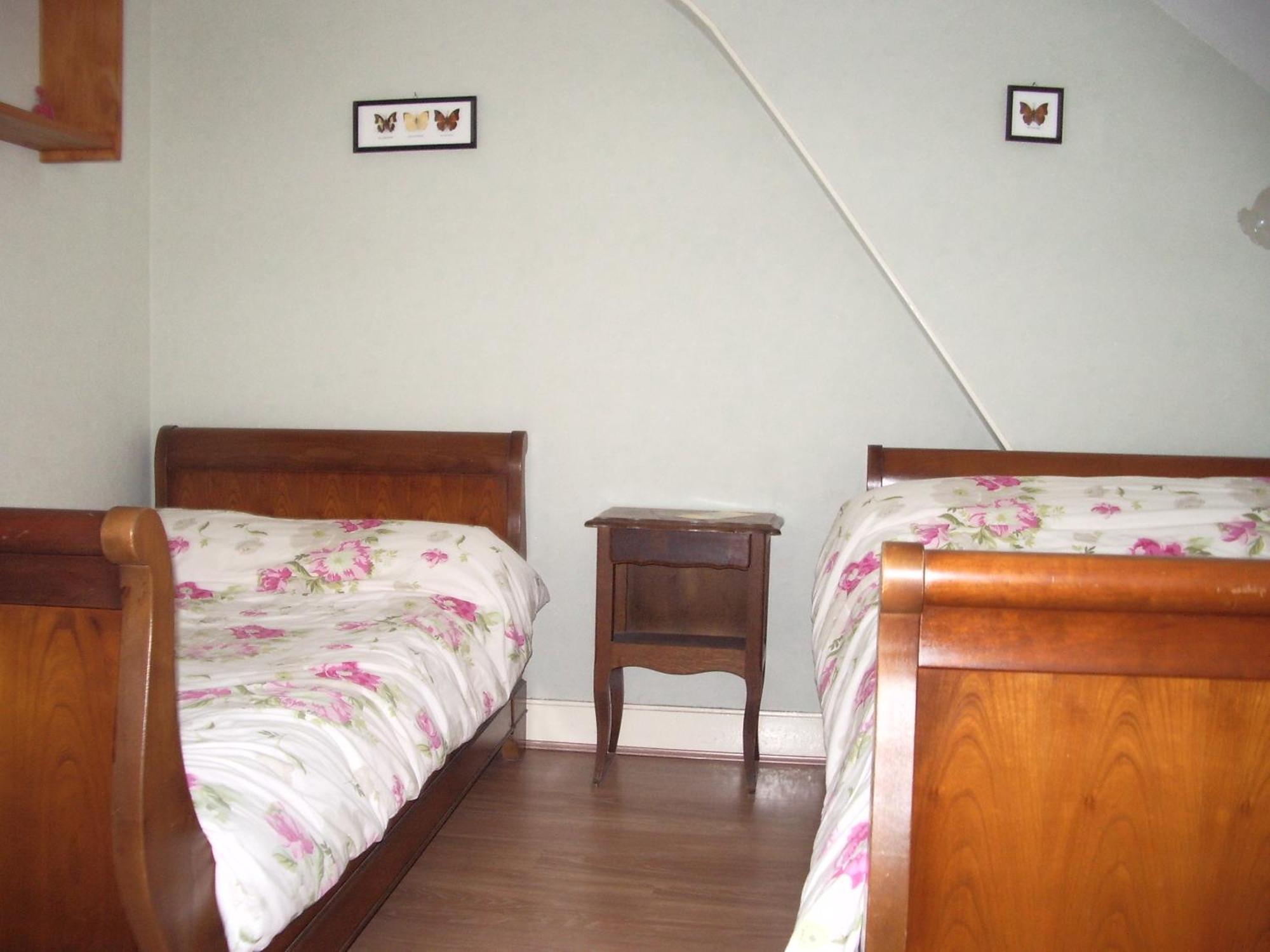 Les Glycines Bed & Breakfast Plaimpied-Givaudins Luaran gambar